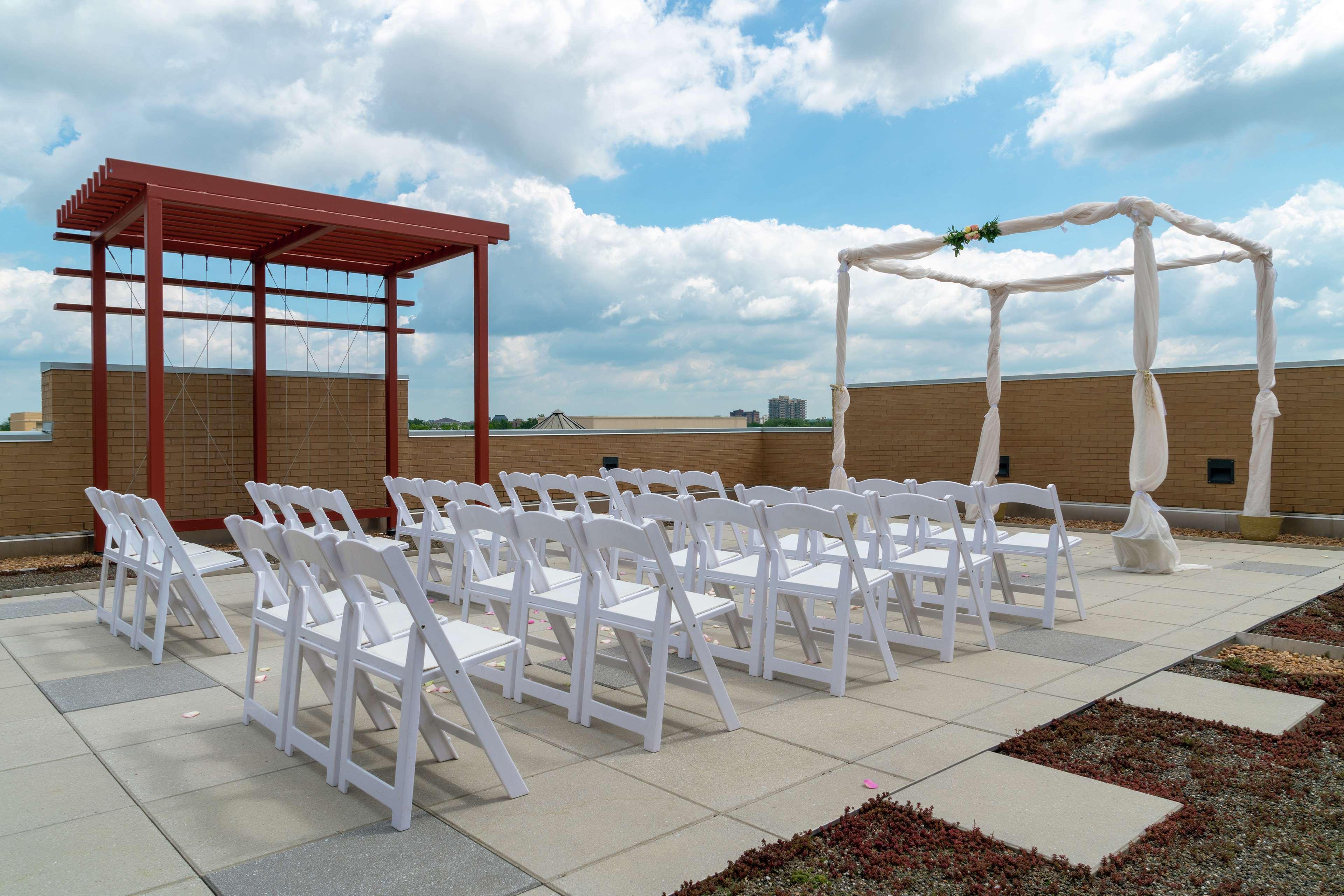 Hilton Garden Inn Alexandria Old Town National Harbor Exterior photo