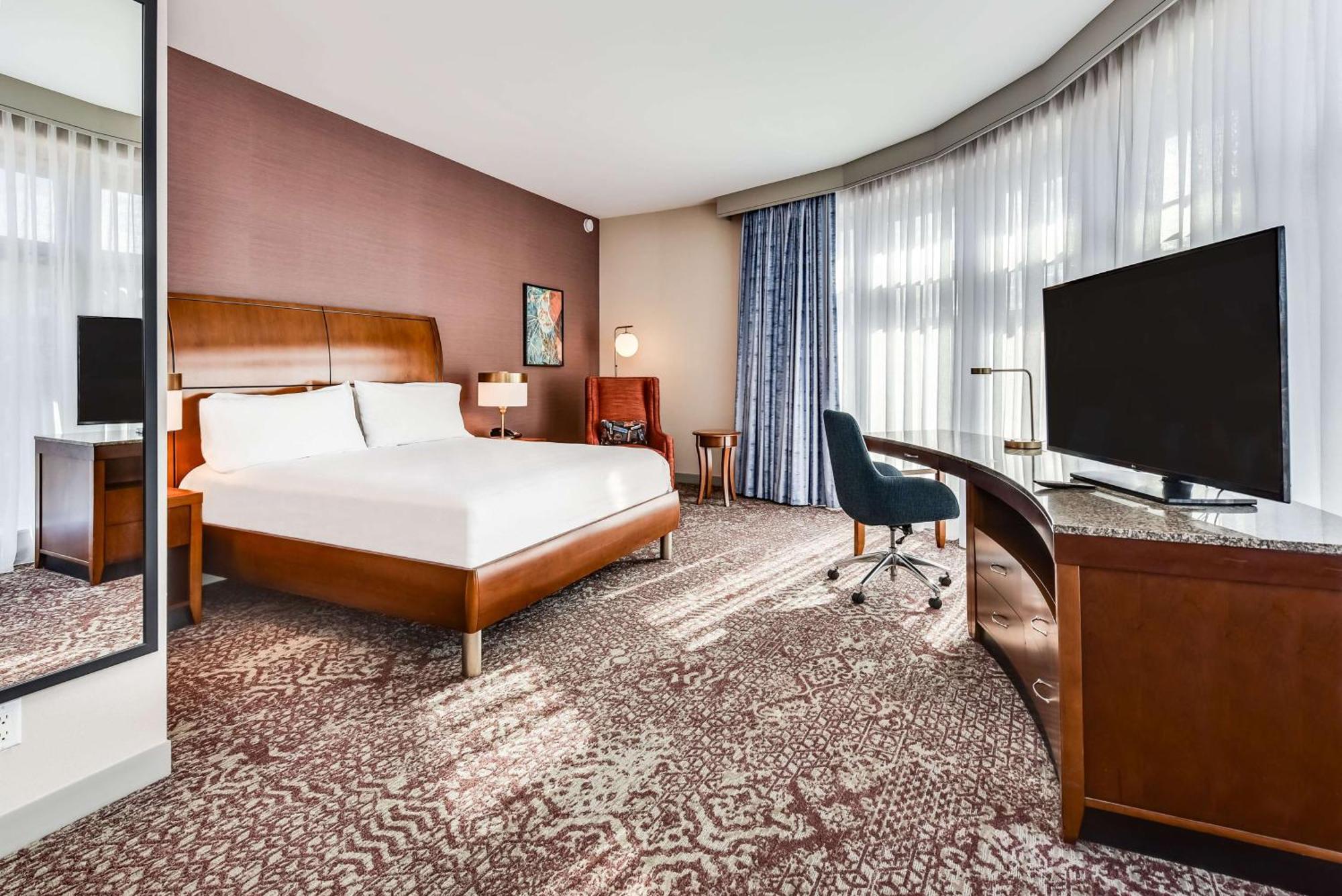 Hilton Garden Inn Alexandria Old Town National Harbor Exterior photo